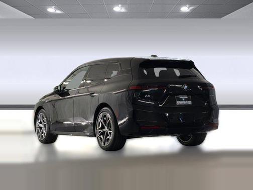 2026 BMW iX xDrive45