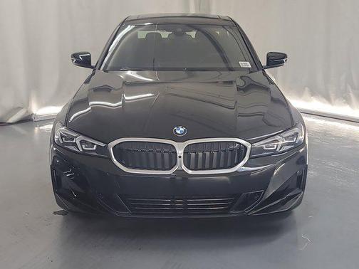 2025 BMW 330 i