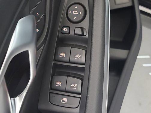 2025 BMW 330 i
