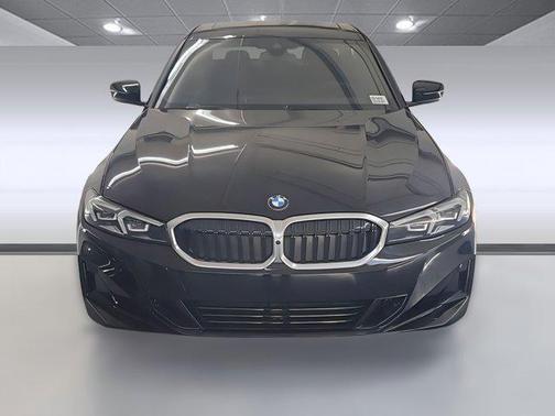 2025 BMW 330 i