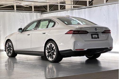 2026 BMW i5 xDrive40