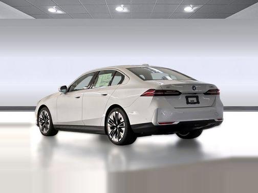 2026 BMW i5 xDrive40