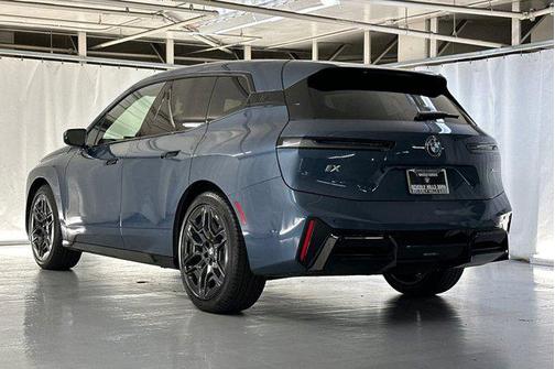 2026 BMW iX xDrive60