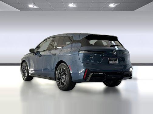 2026 BMW iX xDrive60