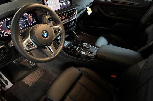 2025 BMW X4 M40i