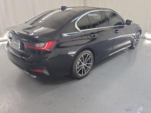 2022 BMW 330 330i