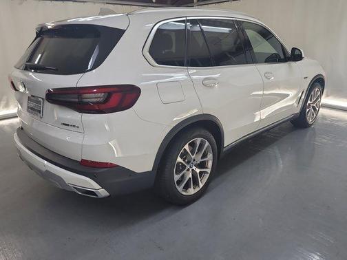 2022 BMW X5 PHEV xDrive45e