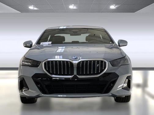 2026 BMW i5 xDrive40