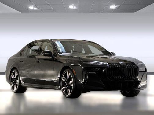 2026 BMW 740 i