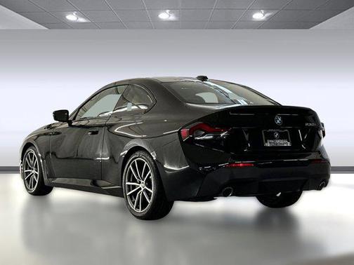 2023 BMW 230 i