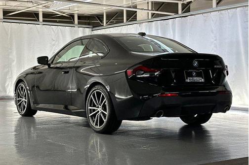 2023 BMW 230 i