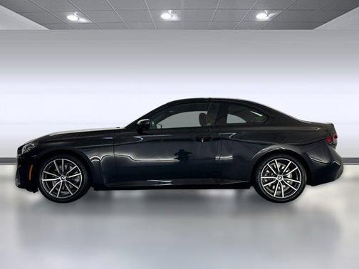 2023 BMW 230 i