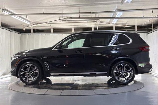 Black Sapphire Metallic 2023 BMW X5 PHEV xDrive45e