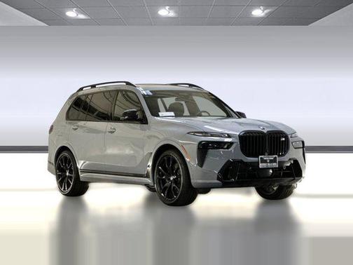2025 BMW X7 M60i