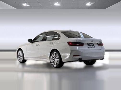 Alpine White 2023 BMW 330 330i