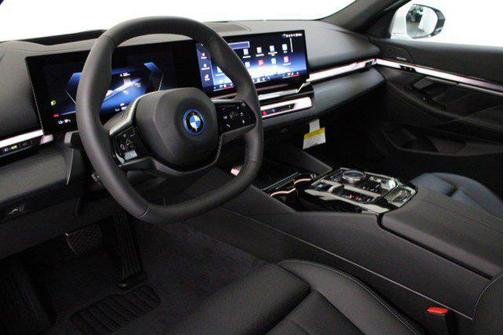 2025 BMW i5 eDrive40