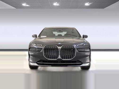 Dark Graphite Metallic 2026 BMW i7 eDrive50