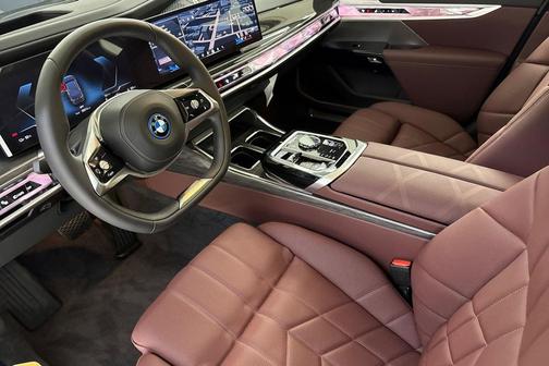 Dark Graphite Metallic 2026 BMW i7 eDrive50
