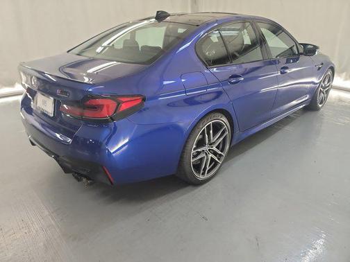 2022 BMW M5 Base
