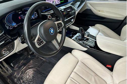 2022 BMW 530e Base