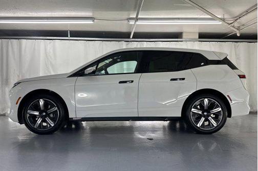 2026 BMW iX xDrive45