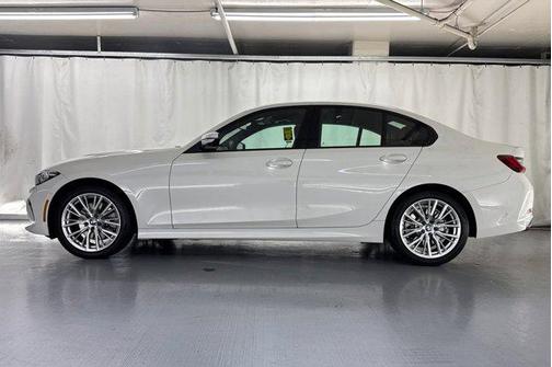 2023 BMW 330 330i