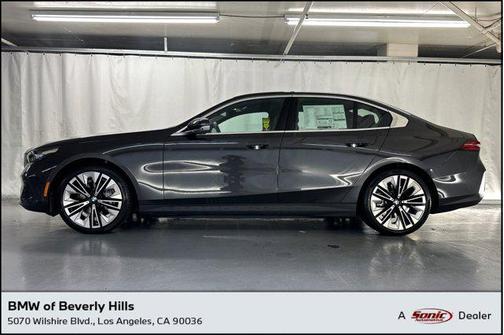 2026 BMW i5 eDrive40