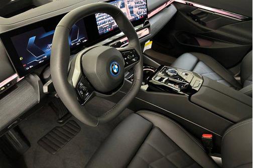 2026 BMW i5 eDrive40