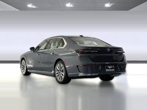 2025 BMW i7 eDrive50