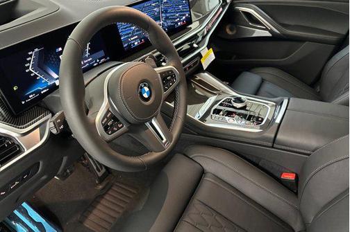 2026 BMW X6 M60i