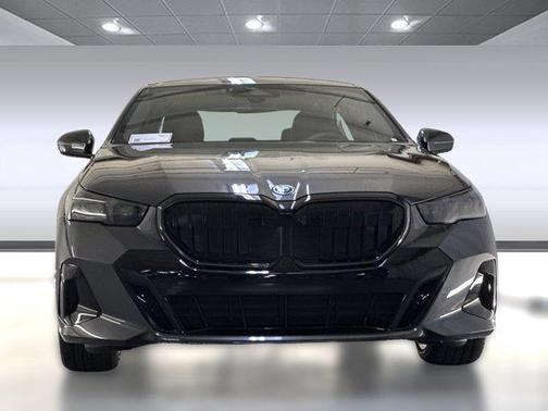 2026 BMW 550e 550e xDrive