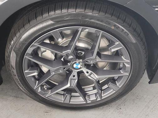 2025 BMW 330 i