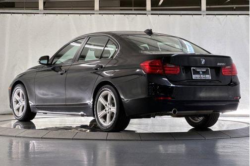 Black 2013 BMW 320 i