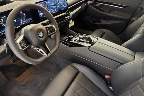 Black Sapphire Metallic 2026 BMW 530 530i