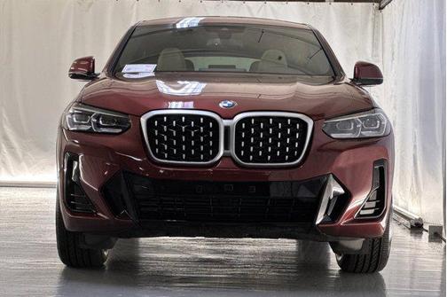 2023 BMW X4 xDrive30i