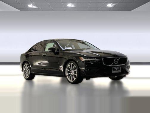 2021 Volvo S60 T5 Momentum