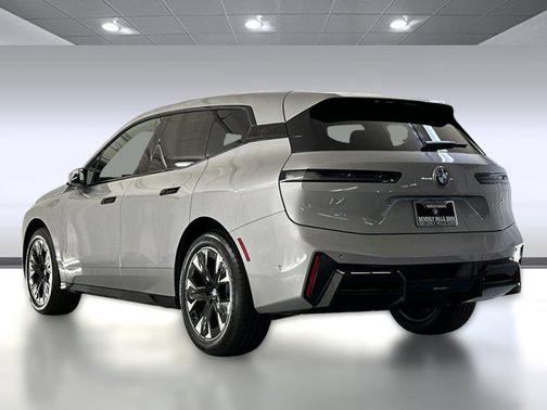 2026 BMW iX xDrive45