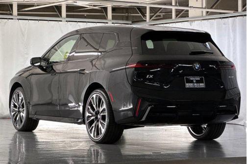 2026 BMW iX xDrive60
