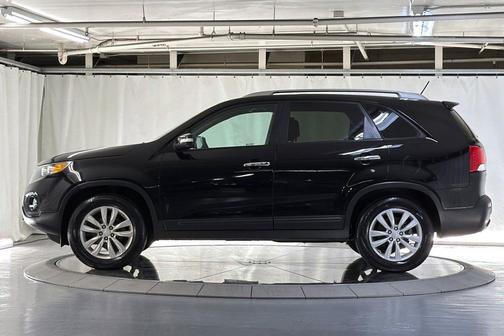 Ebony Black 2011 Kia Sorento EX