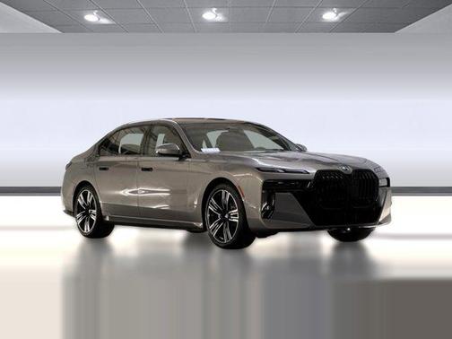 2026 BMW 740 740i