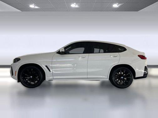 2023 BMW X4 xDrive30i
