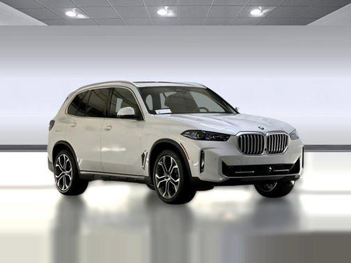 Mineral White Metallic 2026 BMW X5 sDrive40i