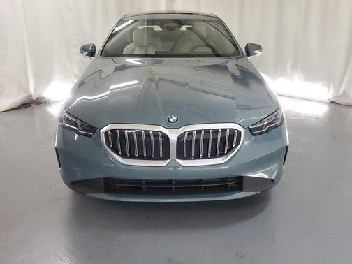 2025 BMW 530 i