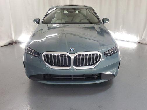 2025 BMW 530 i