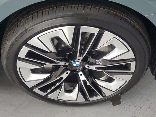 2025 BMW 530 i
