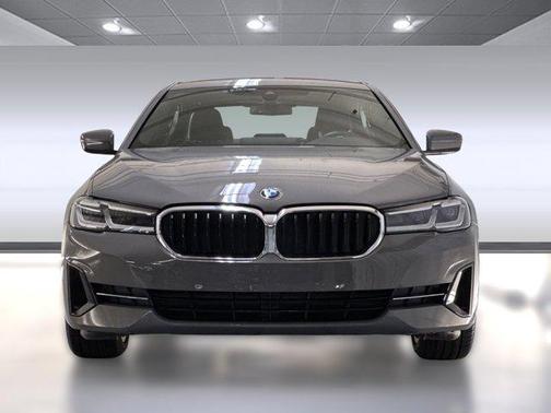 2022 BMW 530 i
