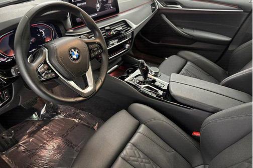 2022 BMW 530 i