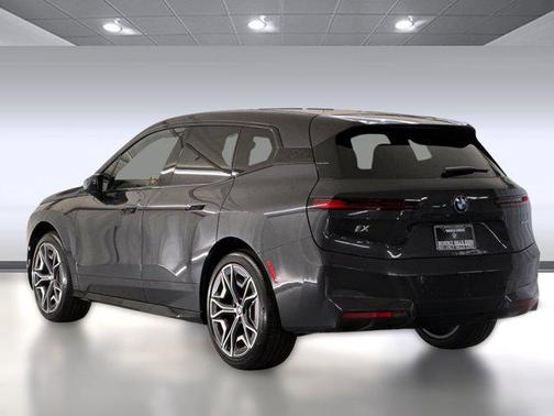 2026 BMW iX xDrive60