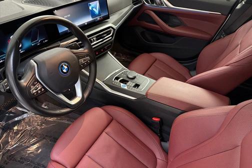 Mineral White Metallic 2023 BMW i4 Gran Coupe eDrive40