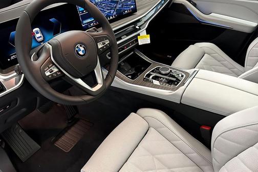 Mineral White Metallic 2026 BMW X5 PHEV xDrive50e